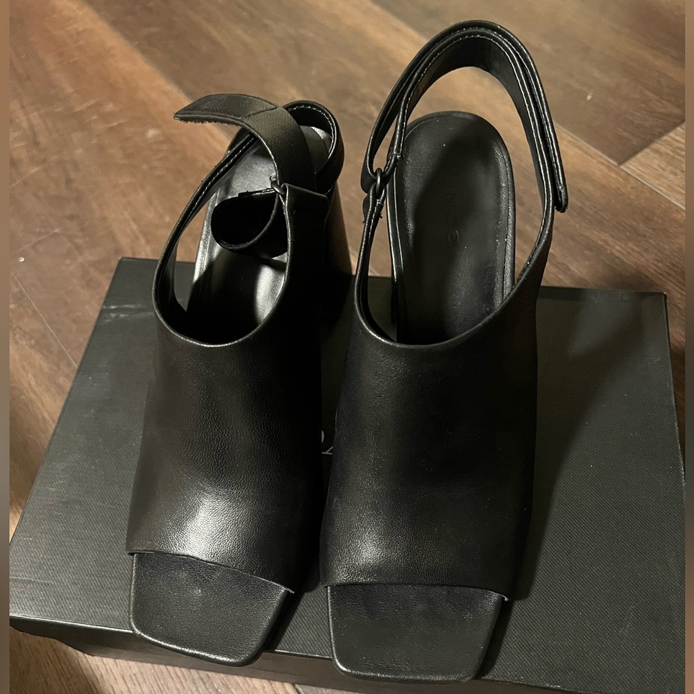 VINCE - Niara Cappuccino Block Heel Sandals